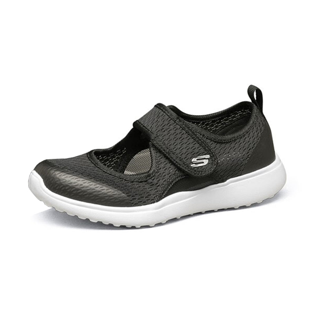 black skechers